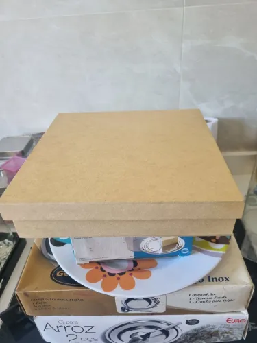 Caixa em mdf cru 30x30 cm