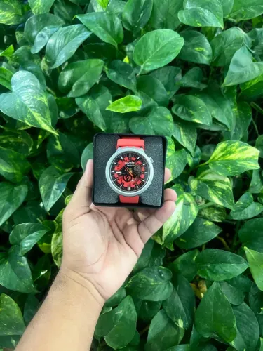 Swatch big bold red