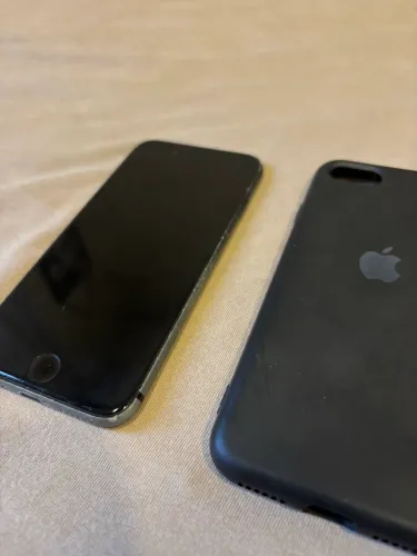 Apple iPhone 8 64GB 
