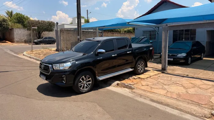 Toyota Hilux CD SR 4X4 2.8 TDI Diesel Aut. 2019