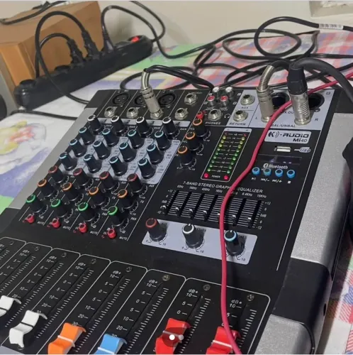 Mesa de som analógica K Áudio MI 40