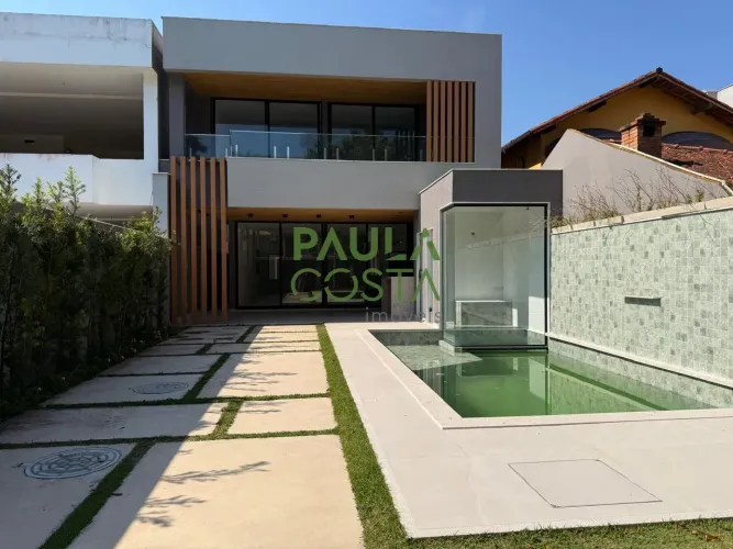 Barra da Tijuca | Casa de Condomínio 4 quartos, sendo 4 suites