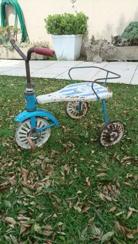 Triciclo Brinquedos Bandeirante. 590,00