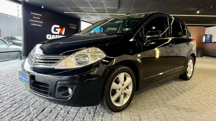 Nissan Tiida SL 1.8/1.8 Flex 16V Aut. 2011