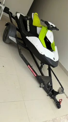 Sea doo Spark 2024 77 horas