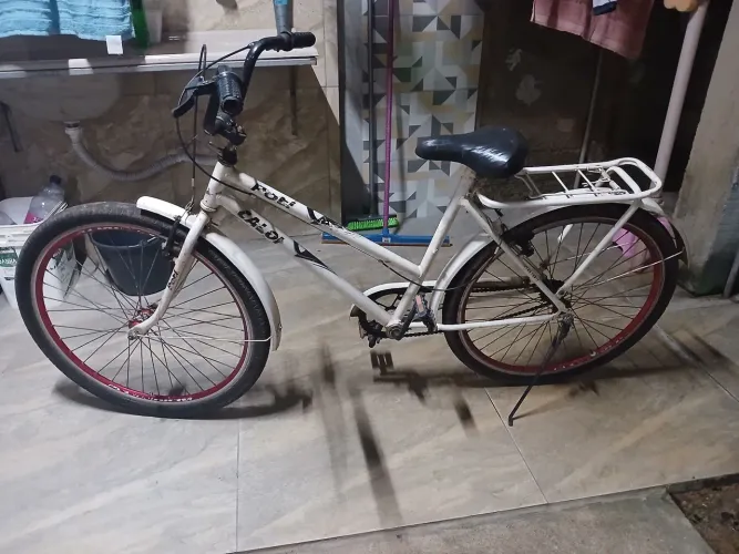 Bicicleta feminina a negociar