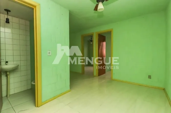 Apartamento com 2 quartos e 40m² à venda em Rubem Berta, Porto Alegre.