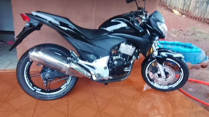 CB 300