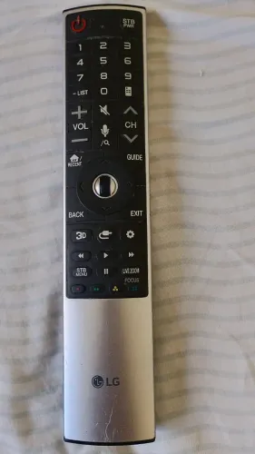 VENDO SUCATA DE CONTROLE REMOTO LG MODELO AN-MR700(SMART MAGIC).