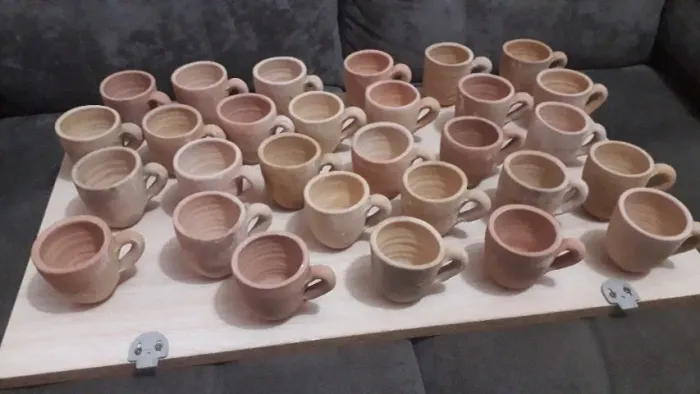 29 canecas de barro pequenas rústicas seminovas