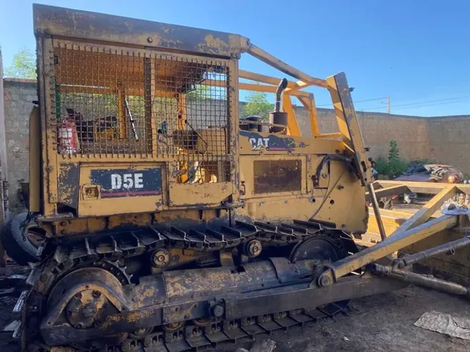 Esteira Cat D5E Particular