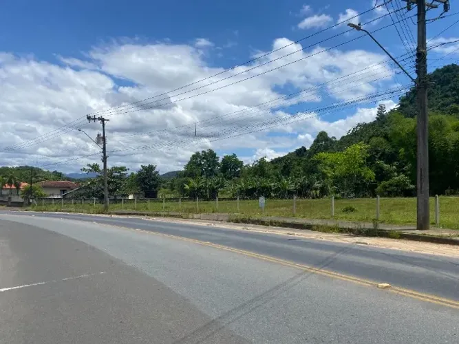 Terreno 750m - Permuta carro ou apto - Parcela 60X
