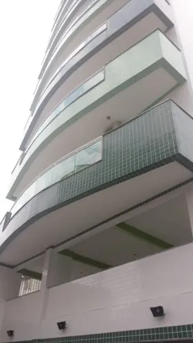 amplo apartamento de 3 quartos em vila valqueire na rua pedro moacir.