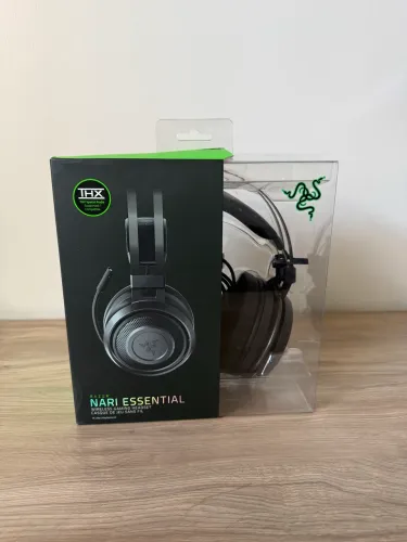 Headset - Razer Nari Essential 