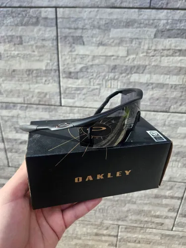 Oakley M frame completa sem uso