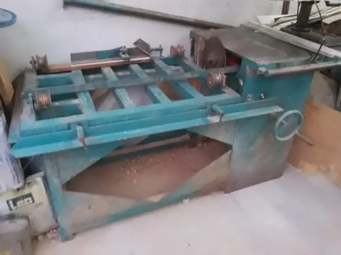 Serra Esquadrejadeira Maqfer n1, 2.60 mts de varão