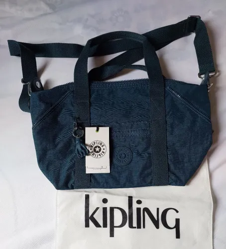 Bolsa kipling Art Mini azul + brinde necessaire kipling creativity XL cosmic esmeralda 