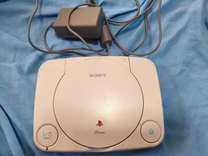 Playstation 1 baby japonês.