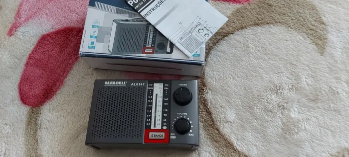 Radio 3 faixas luz pilha