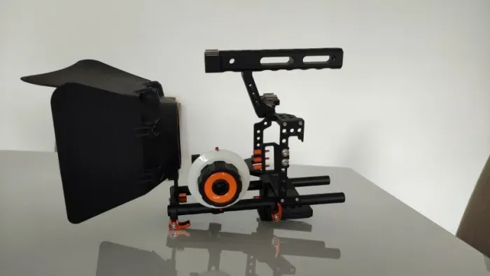 Gaiola Cage Estabilizador para câmeras DSLR com regulador de foco