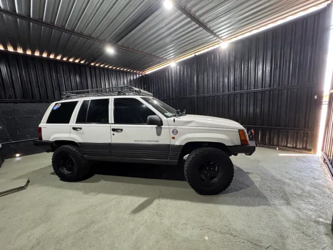 Jeep Grand Cherokee Laredo 4.0 Aut. 1998