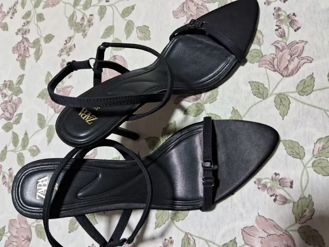 Sandalia Zara Novo