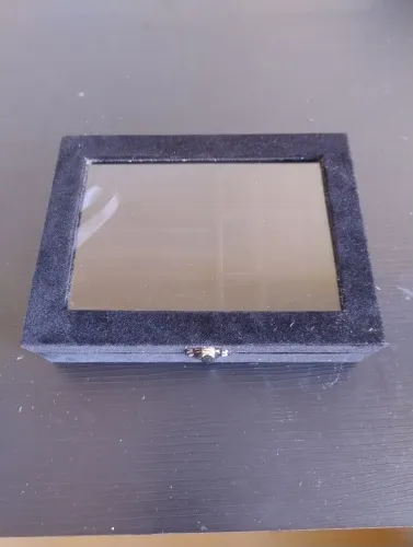 Porta jóias veludo e acrílico preto