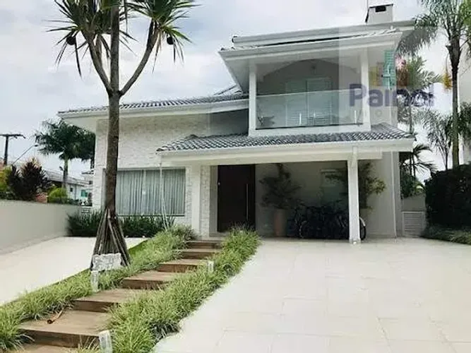 Casa de Condomínio em Hanga Roa - Bertioga, SP