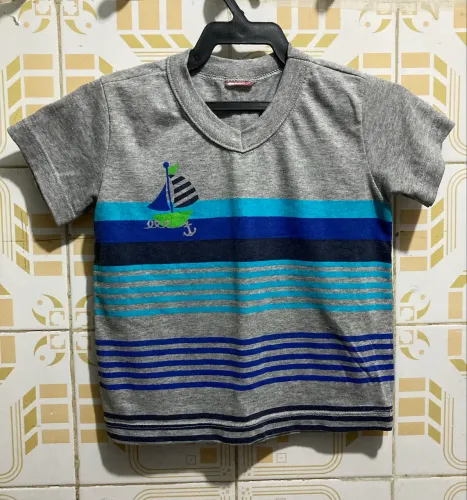 Camiseta Cinza Infantil Manga Curta Estampada, Tam 2