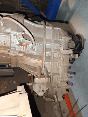 Caixa de Tração Triton 2.4 Diesel Aut 2021/22 Usado
