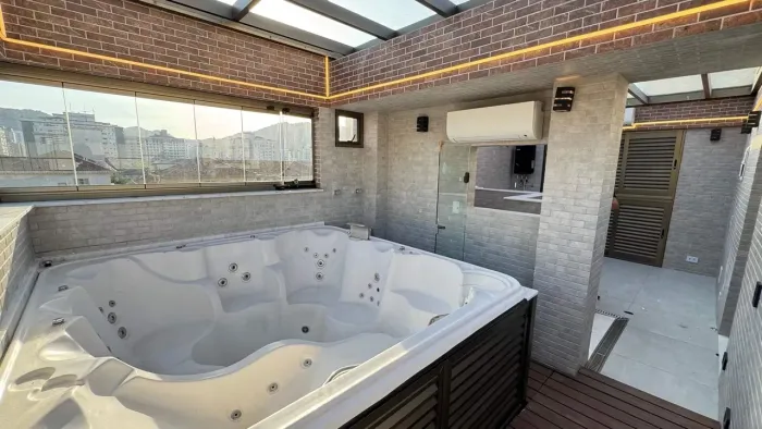 Casa Sobreposta de Alto Padrão | 220m²