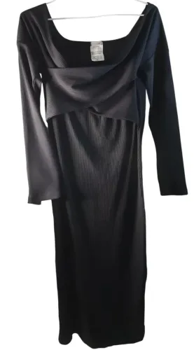 Vestido tubinho com decote