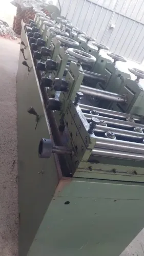 Vendo Máquina Perfiladeira