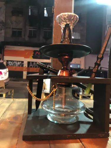 Atendente de adega e tabacaria