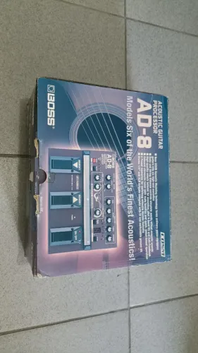 Pedal BOSS AD8 