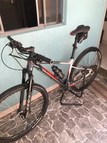 Bike TSW Hunch aro 29 / Suspensão Manitou
