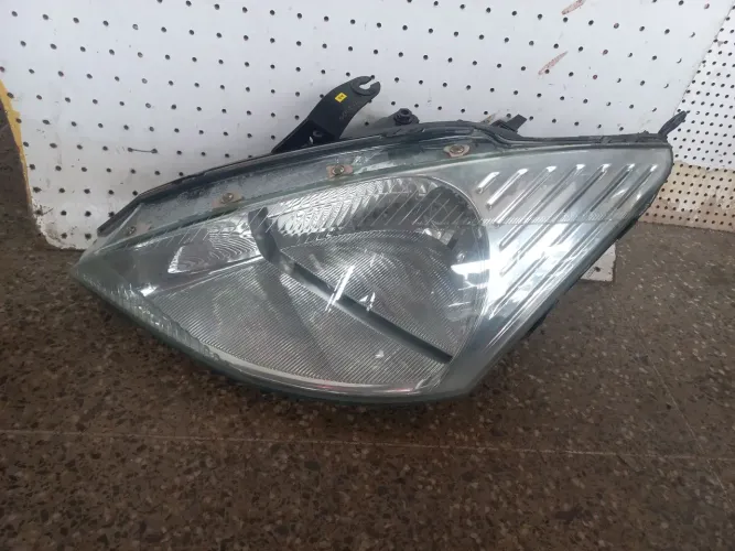 Farol Dianteiro Focus 2001 