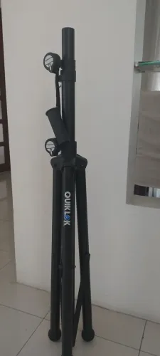 Pedestal p/caixa de som estilo italiano