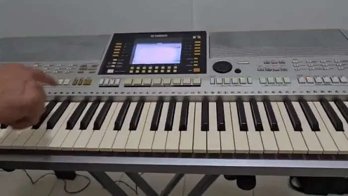 Teclado Yamaha PSR-S910