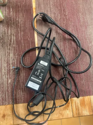 Fonte Carregador Para computador e notebook 