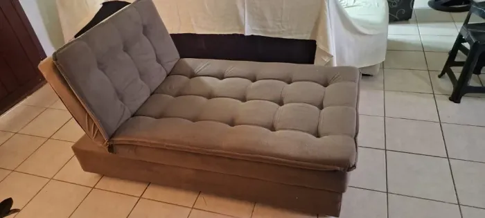 Sofá tipo divã, Chaise, 1 Lugar, encosto reclinável, Marrom