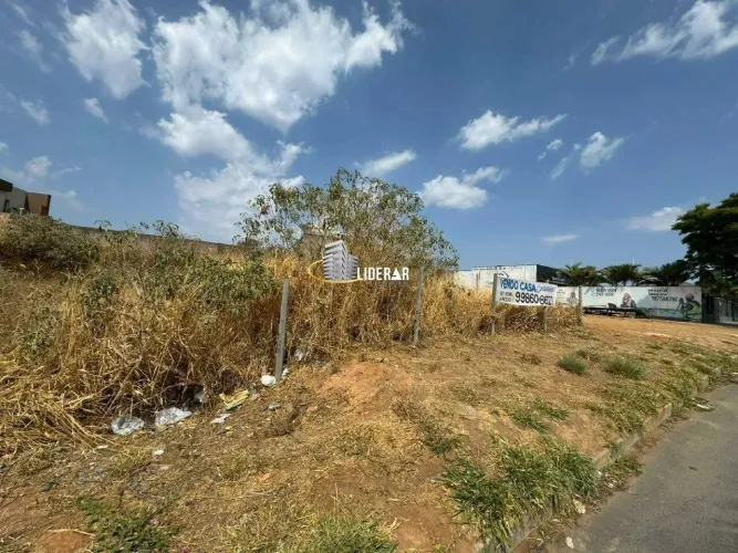 Lote à Venda - Bairro Liberdade, Santa Luzia