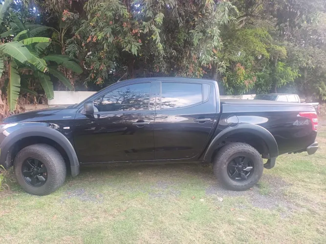 Mitsubishi L200 Tri. Outdo. GLS 2.4 CD 4X4 Die. AUT 2024