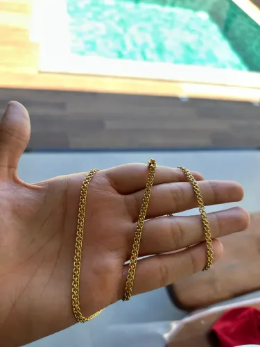 Corrente banhada a ouro