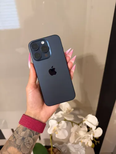 iPhone 15 Pro Titânio Azul