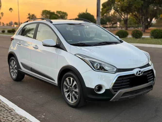 Hyundai HB20X 1.6 automático (2017) impecável 
