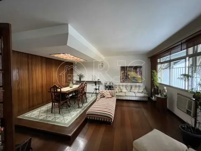 Apartamento para venda tem 153 metros quadrados com 3 quartos em Tijuca - Rio de Janeiro -