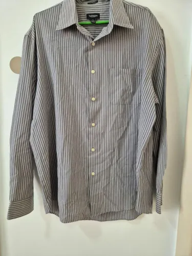 Camisa da Van Heusen (tamanho 4/G)