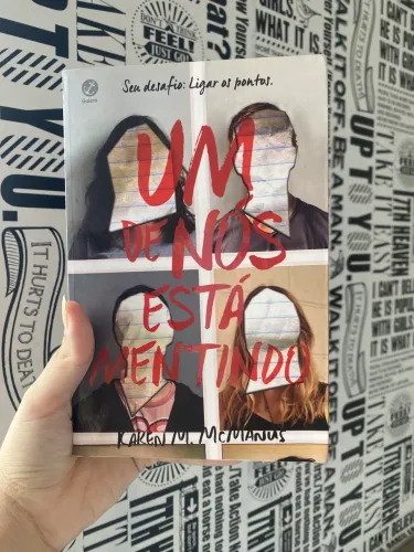 Um de nós está mentindo - Karen M. McManus
