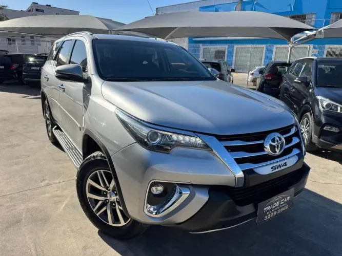 Toyota Hilux SW4 SRX 4X4 2.8 TDI 16V Dies. Aut. 2019